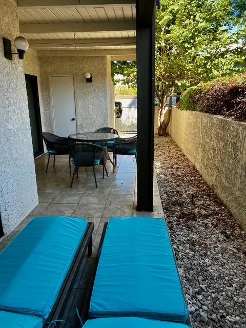 1150 E Palm Canyon Drive 21, Palm Springs, California 92264 home-pic-36